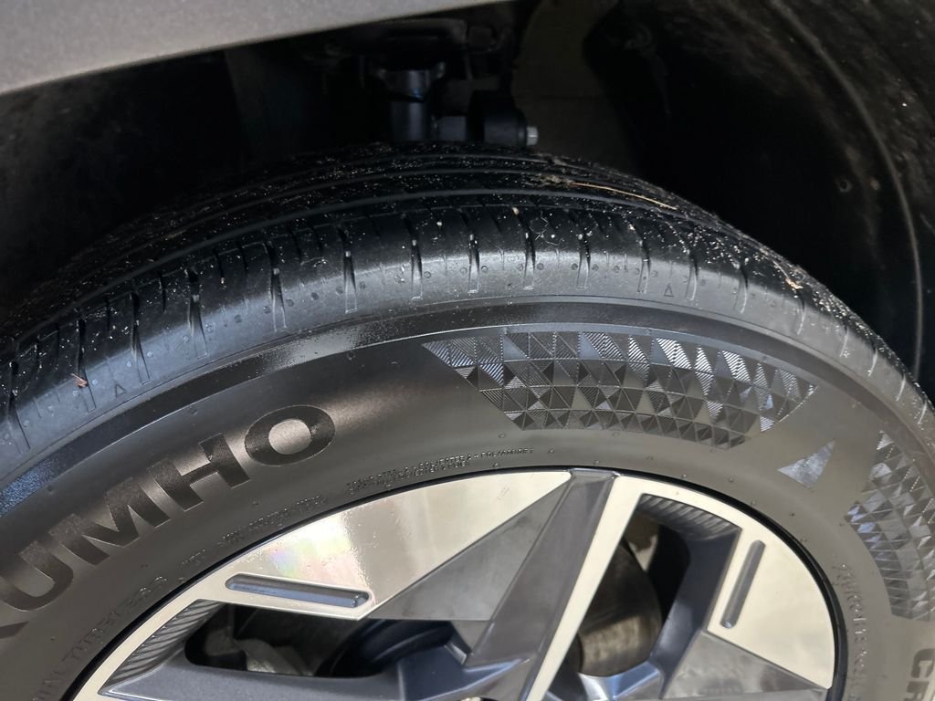Certified Used 2026 Gray Hyundai SEL Premium image 12
