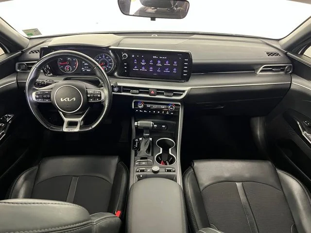 Used 2023 White Kia GT-Line image 31