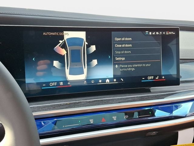 2026 BMW 7 Series 750e - Photo 15