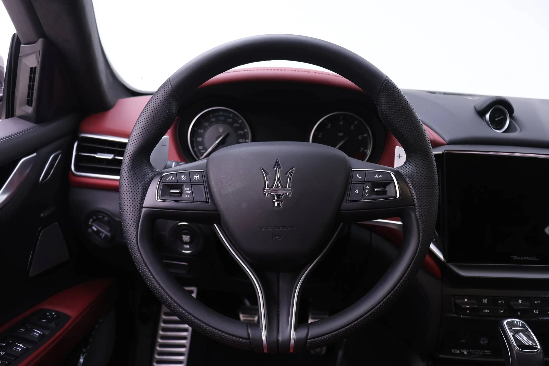 Certified Used 2023  Maserati Trofeo image 18