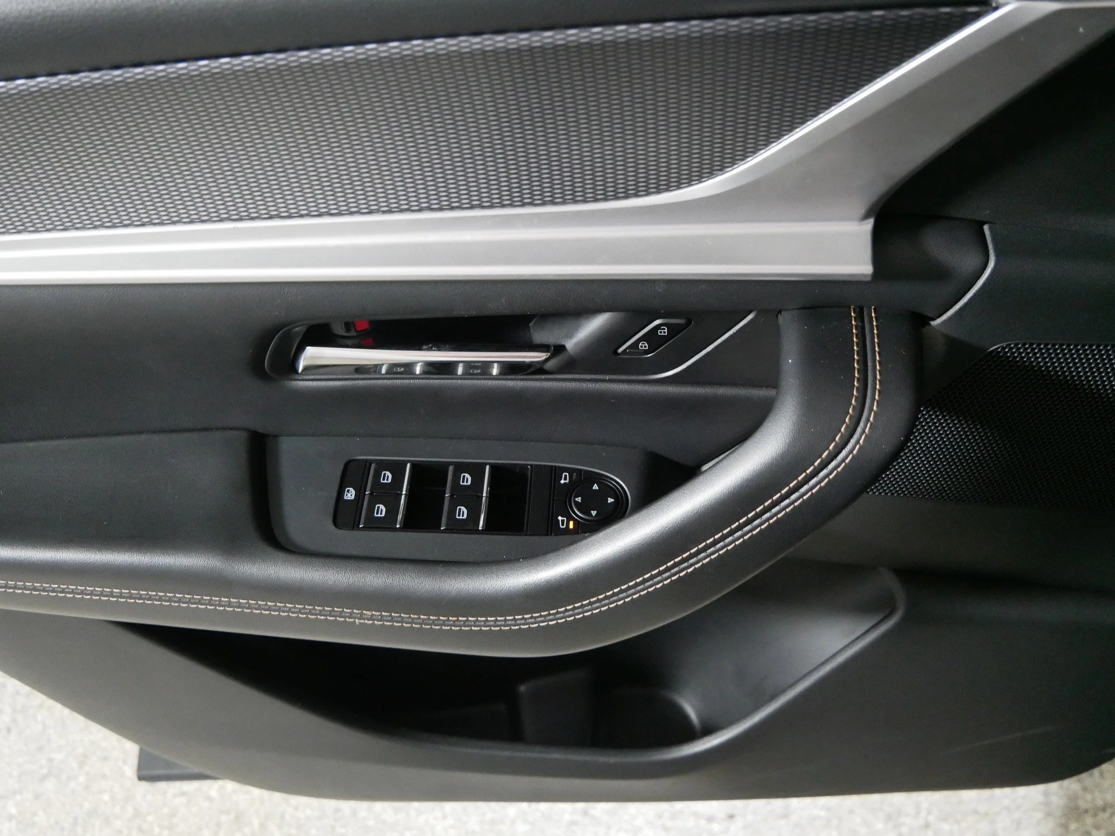 Used 2025 Deep Crystal Blue Mica Mazda Premium Sport image 19