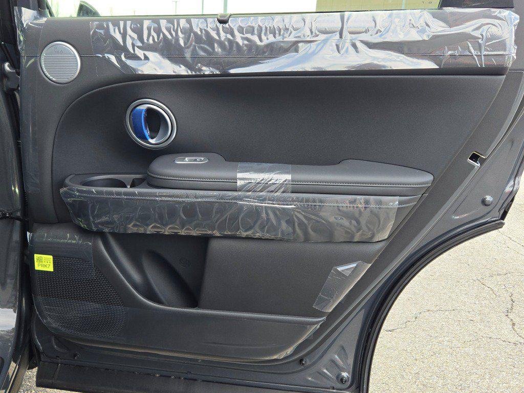 New 2026 Gray Hyundai SEL 7P image 13