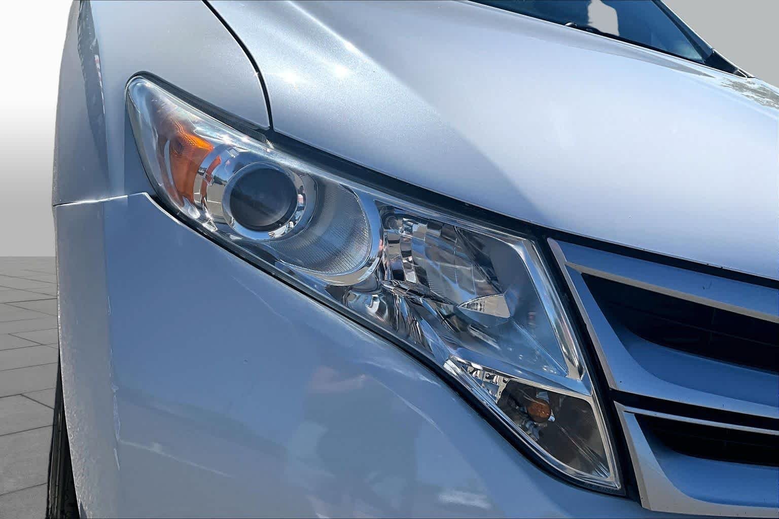 Used 2015 Blizzard Pearl Toyota XLE image 27