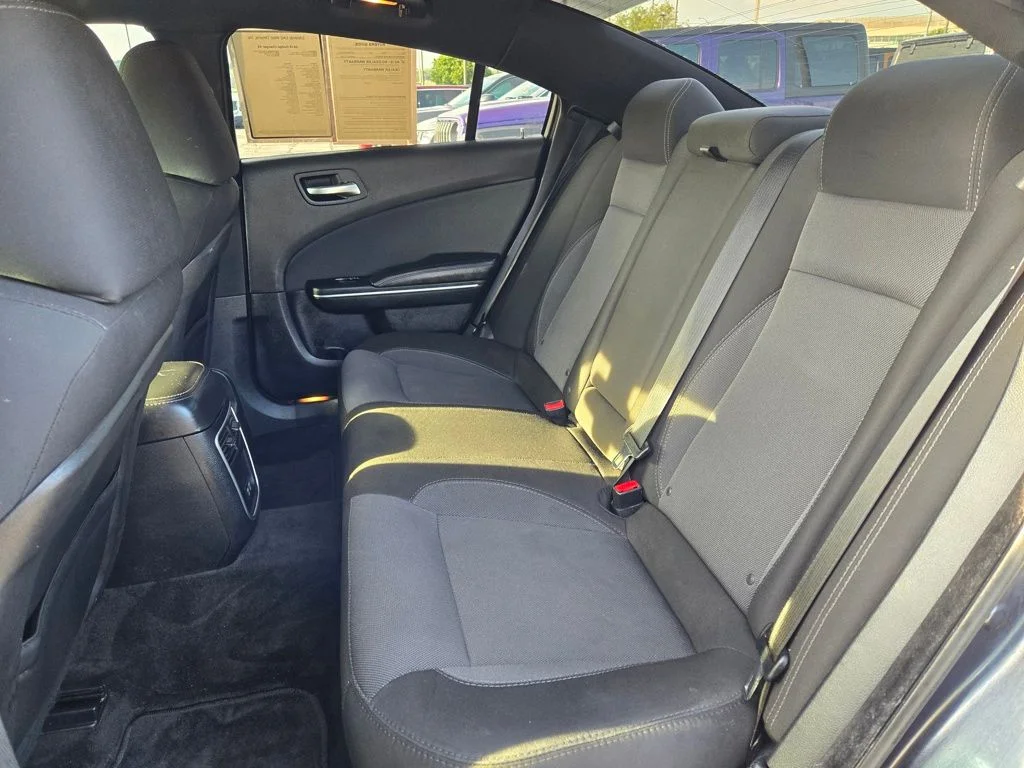 Used 2016 Gray Dodge SE image 25