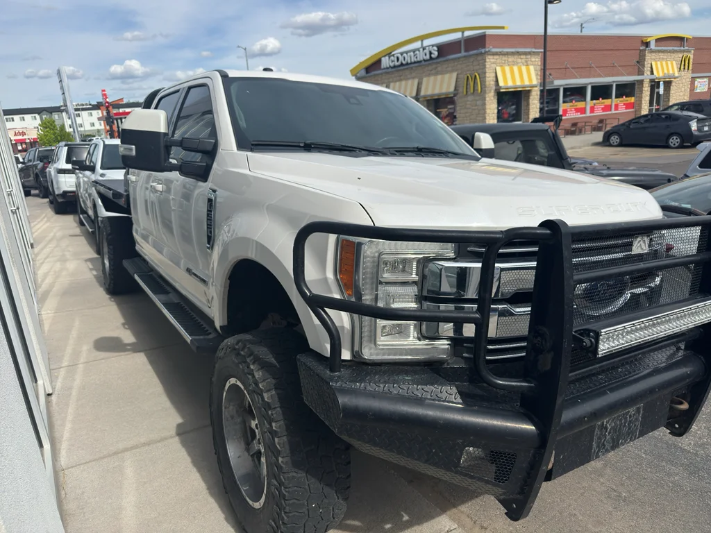 Used 2018 White Platinum Metallic Tri-Coat Ford LARIAT image 8