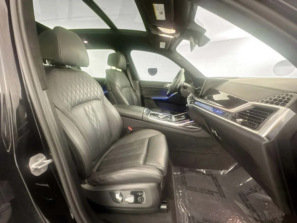 Used 2023 Black BMW xDrive40i image 27