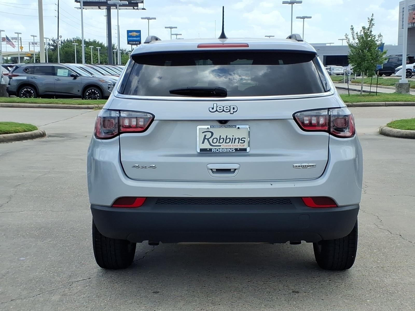 2024 Jeep Compass Latitude Silver at Robbins Nissan