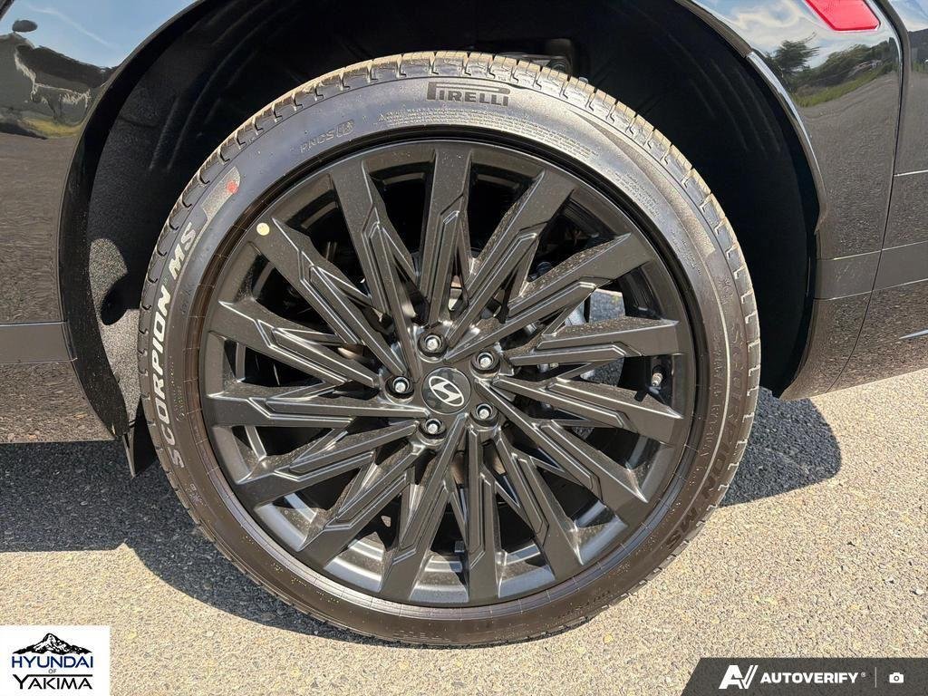 New 2026 Phantom Black Hyundai Calligraphy AWD image 6