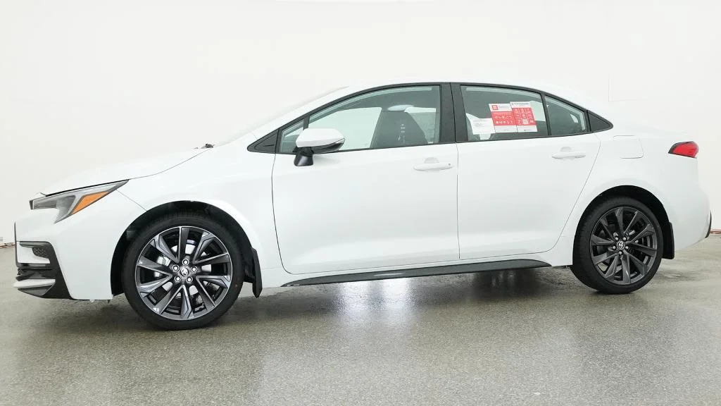 New 2026 Wind Chill Pearl Toyota SE image 4