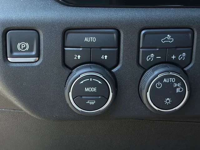 Used 2025 Black Chevrolet LT image 30