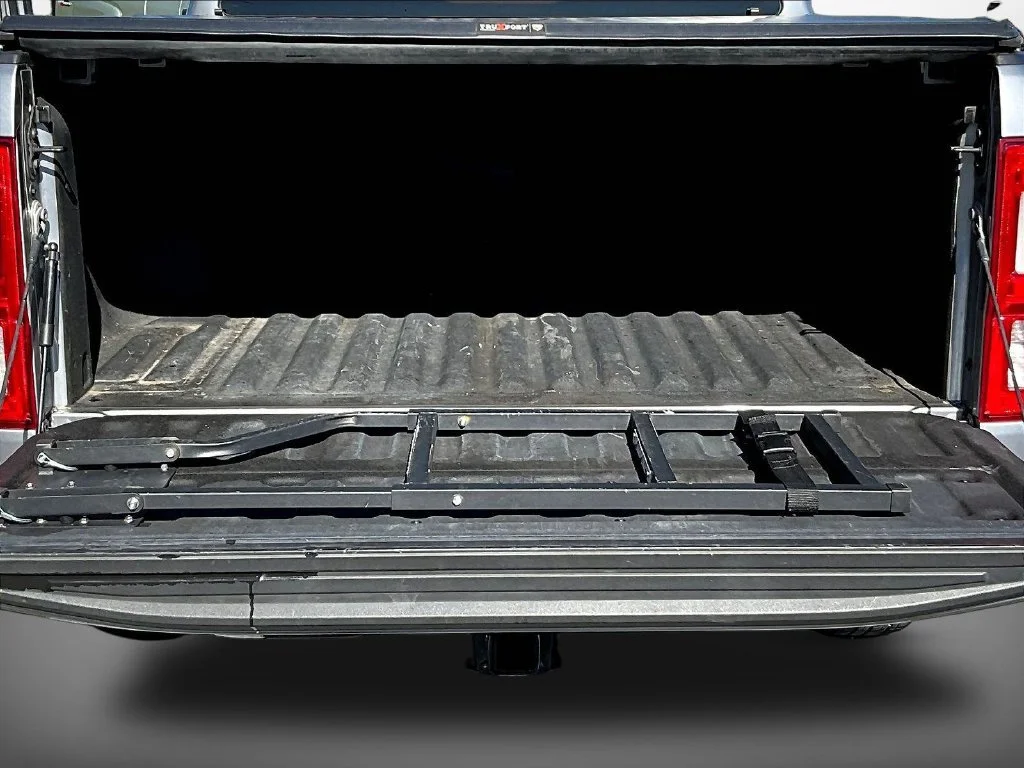 Used 2020 Silver Metallic Ford Lariat image 7
