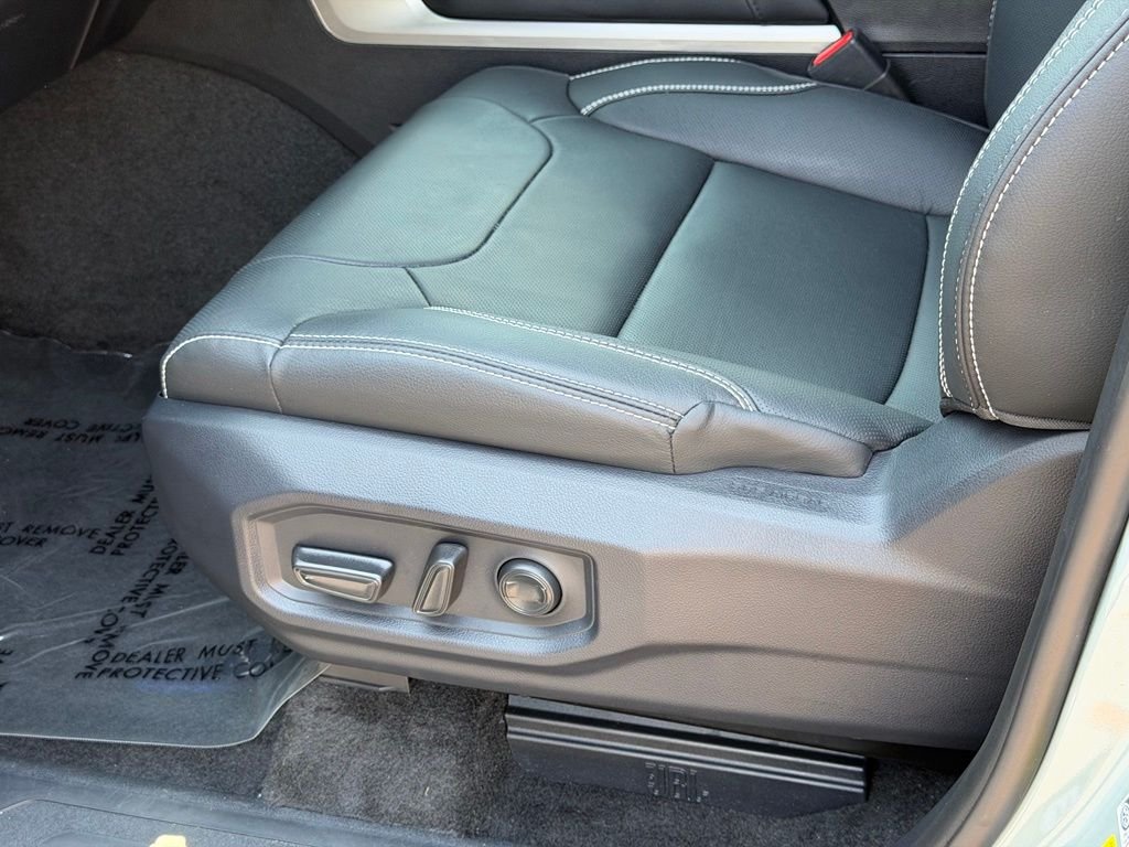 Certified Used 2026  Toyota Limited image 21