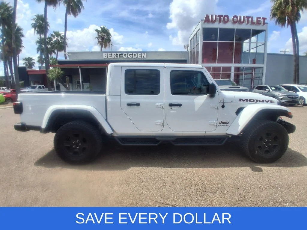 Used 2023 White Jeep Mojave image 4