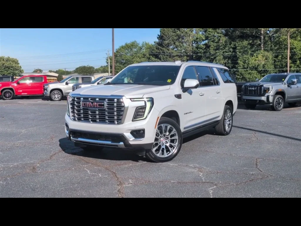 Used 2026 Glacier White Tricoat GMC Denali image 4