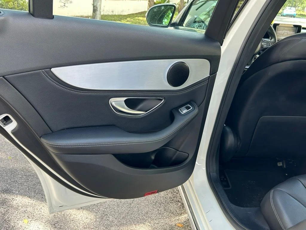 Used 2016 White Mercedes-Benz C 300 image 44