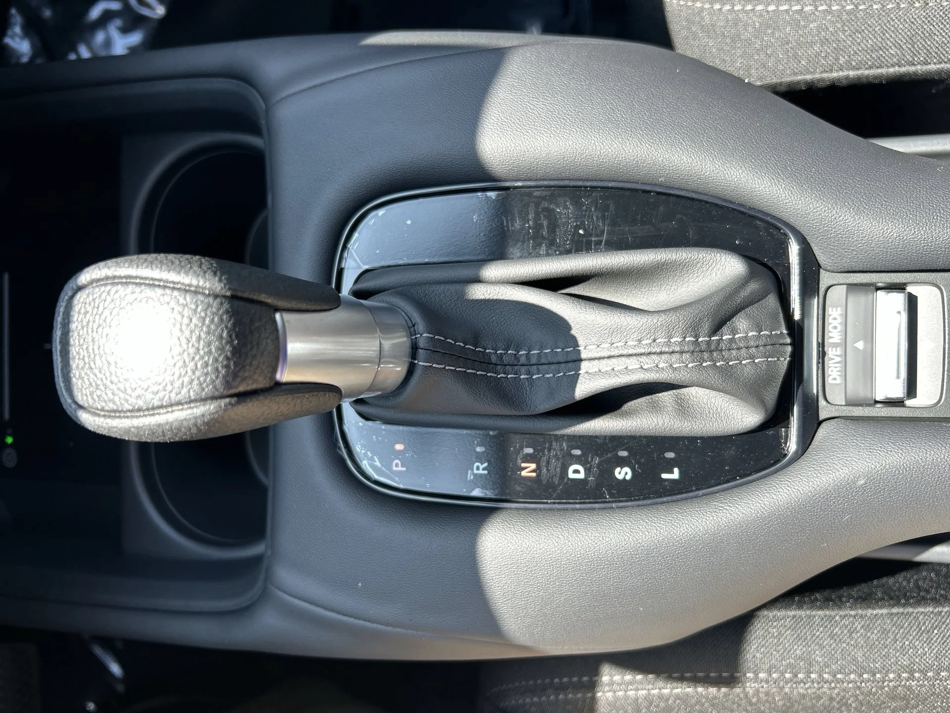 New 2027 Platinum White Pearl Honda LX image 21