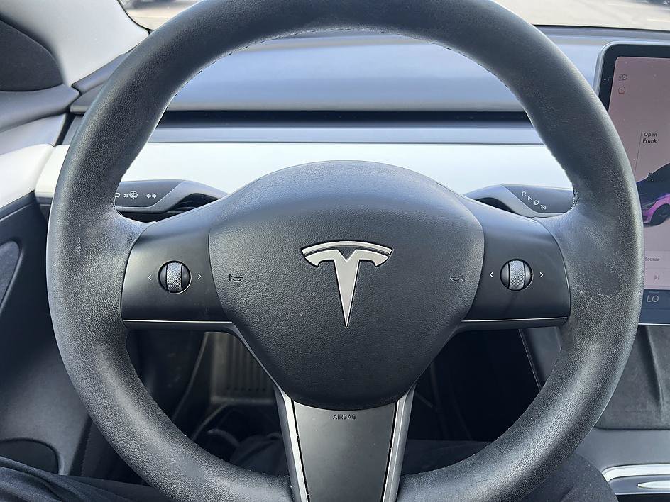 Used 2022 Midnight Silver Metallic Tesla Long Range image 23