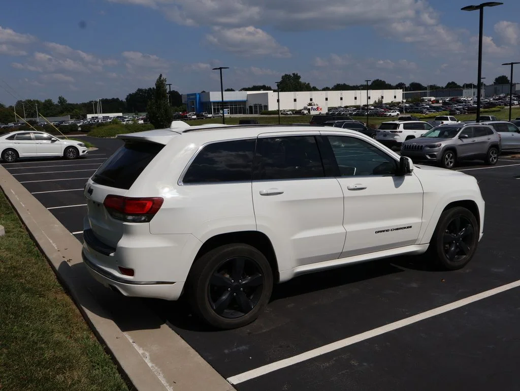 Used 2016 White Jeep Overland image 10