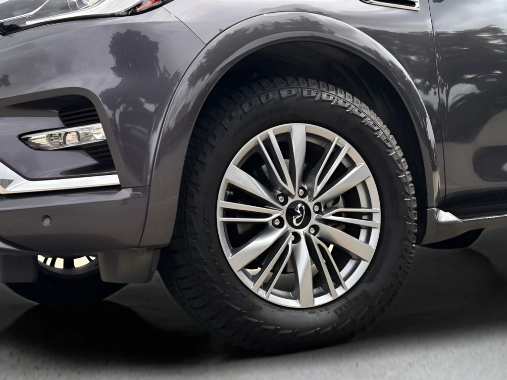 Used 2022 Gray INFINITI LUXE image 29