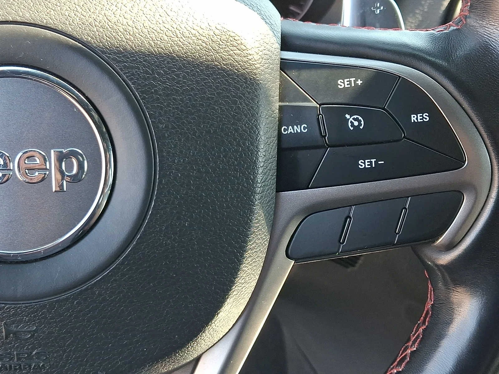 Used 2021 Sting Gray Clearcoat Jeep Trailhawk image 22
