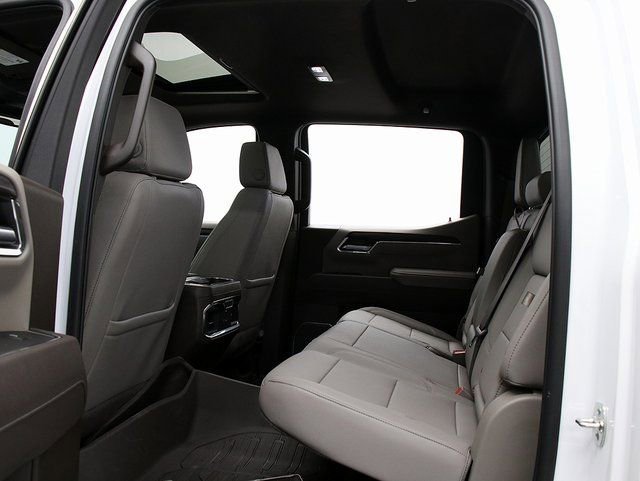 2026 GMC Sierra 1500 SLT - Photo 14