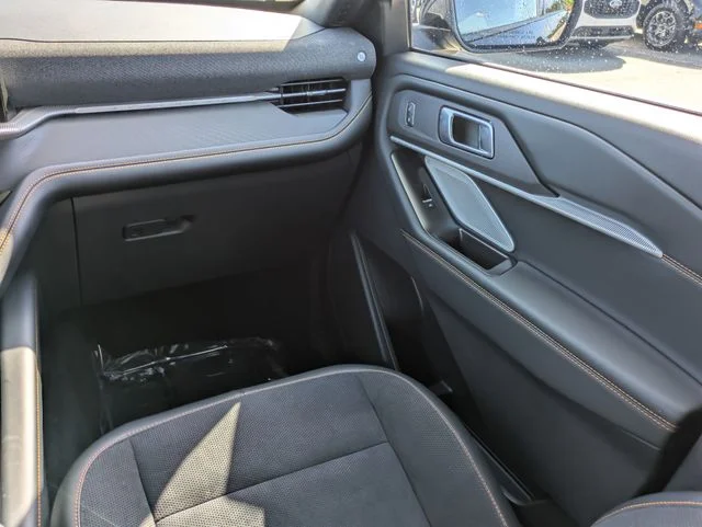 New 2026 Agate Black Metallic Ford Tremor® image 17