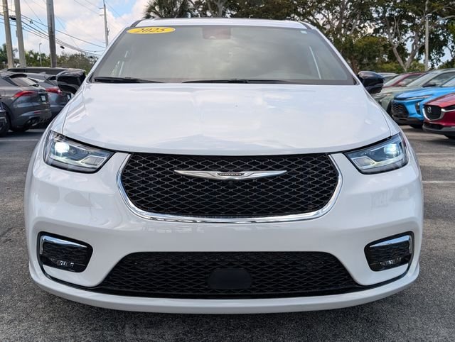 Used 2025 Chrysler Pacifica PHEV Select with VIN 2C4RC1S74SR560479 for sale in East Providence, RI