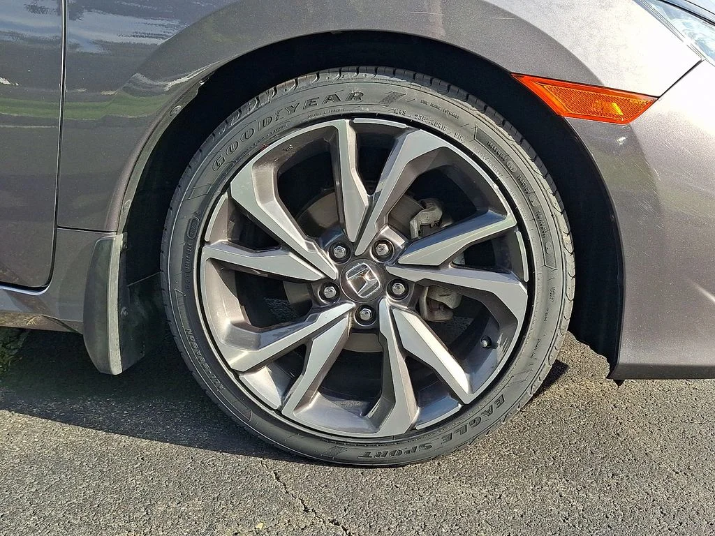 2021 Honda Civic Touring - Photo 8