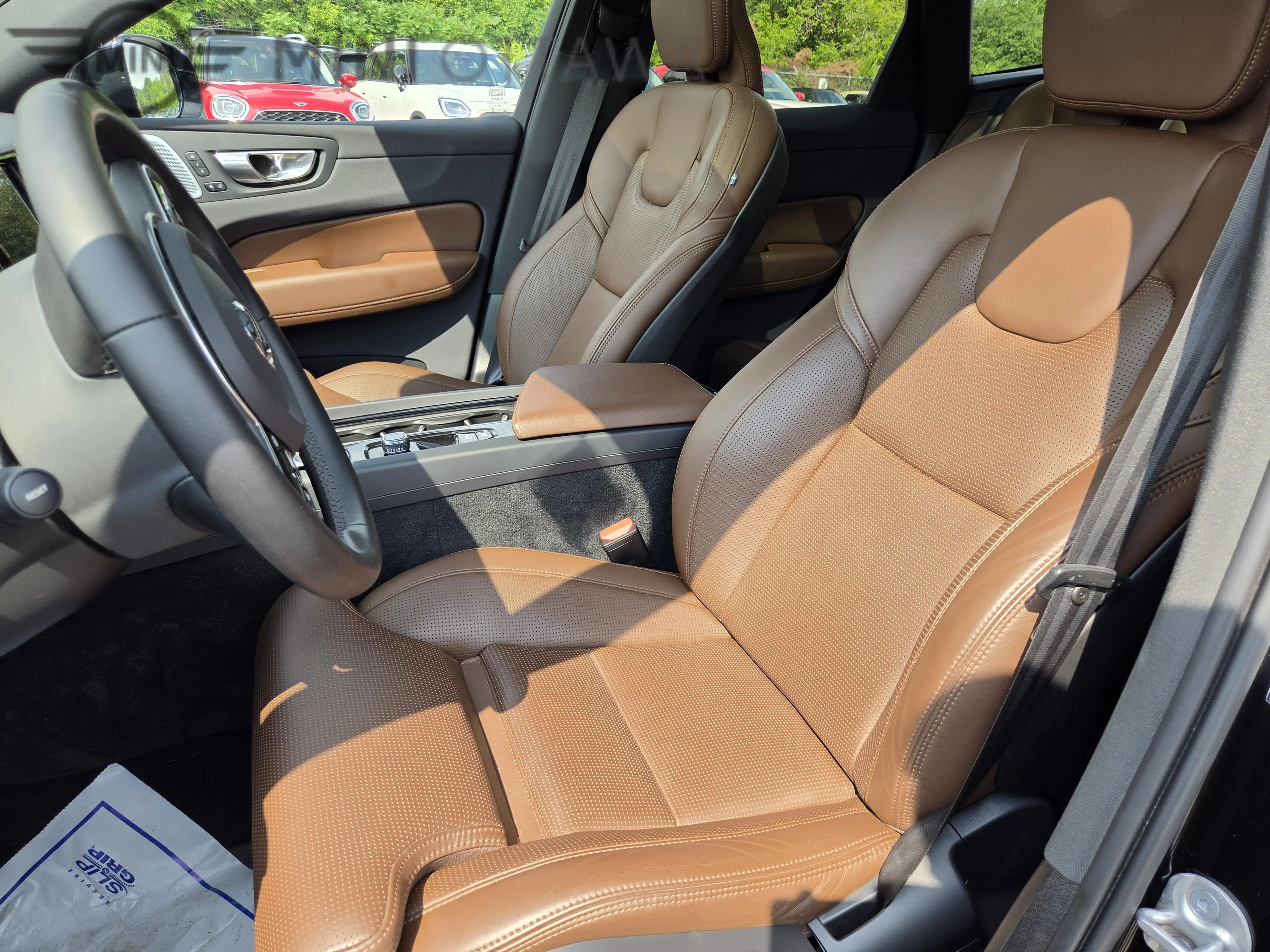 Used 2023 Black Solid Stone Volvo Ultimate Bright Theme image 9