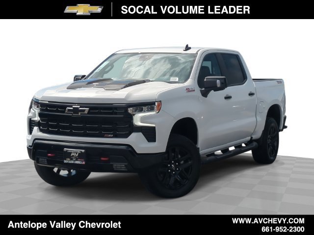 Used 2026 Summit White Chevrolet LT Trail Boss image 1
