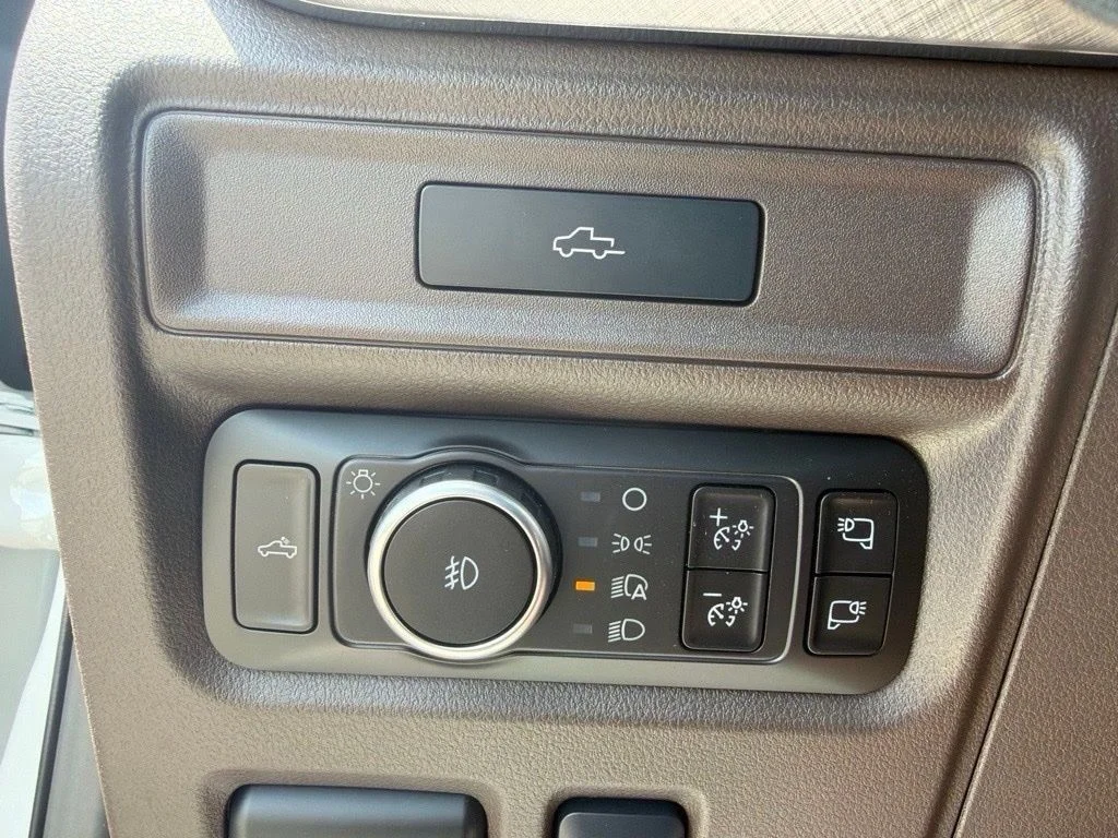 New 2026 White Ford King Ranch image 28