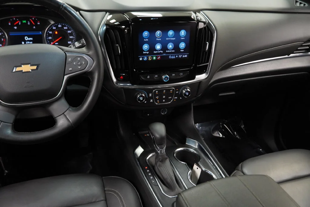Used 2023 MOSAIC BLACK METALLIC Chevrolet LT Leather image 22