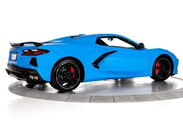 Used 2021 Rapid Blue Chevrolet Stingray image 6