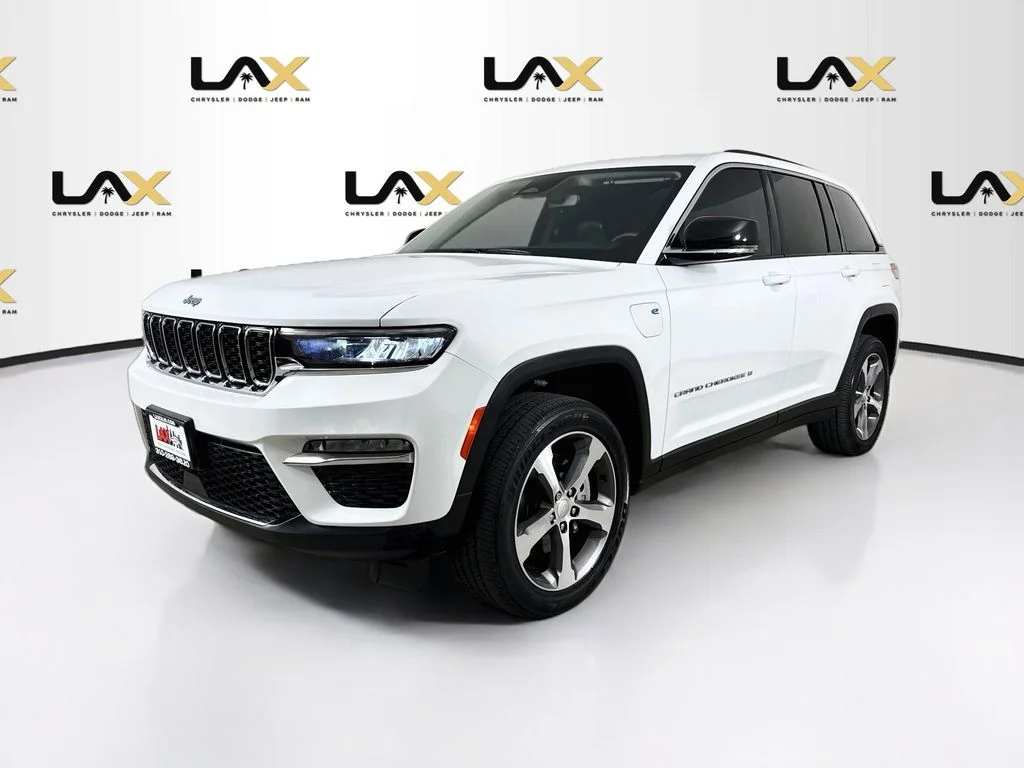 Used 2023 White Jeep 4xe image 3