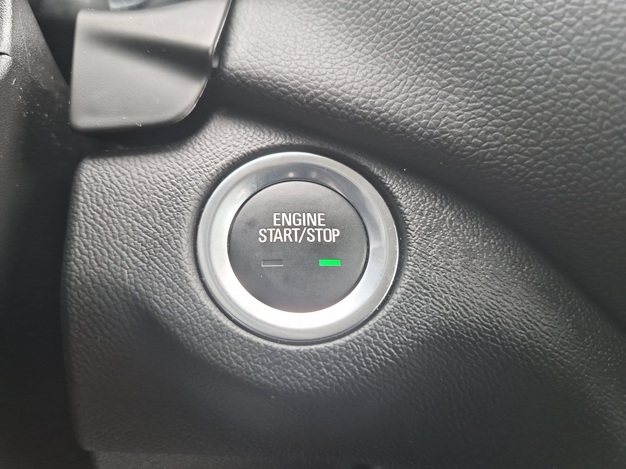 Used 2024 Summit White Chevrolet LT image 16