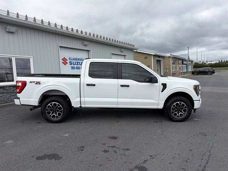 Used 2023 White Ford XLT image 2