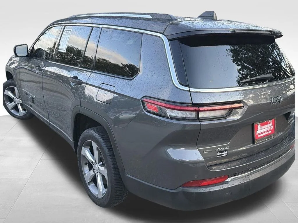 Used 2021 Gray Jeep Limited image 15