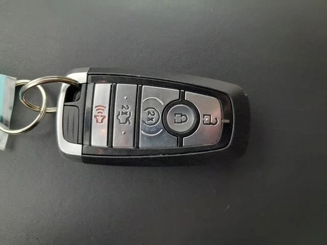 Used 2018 Blue Ford Platinum image 10