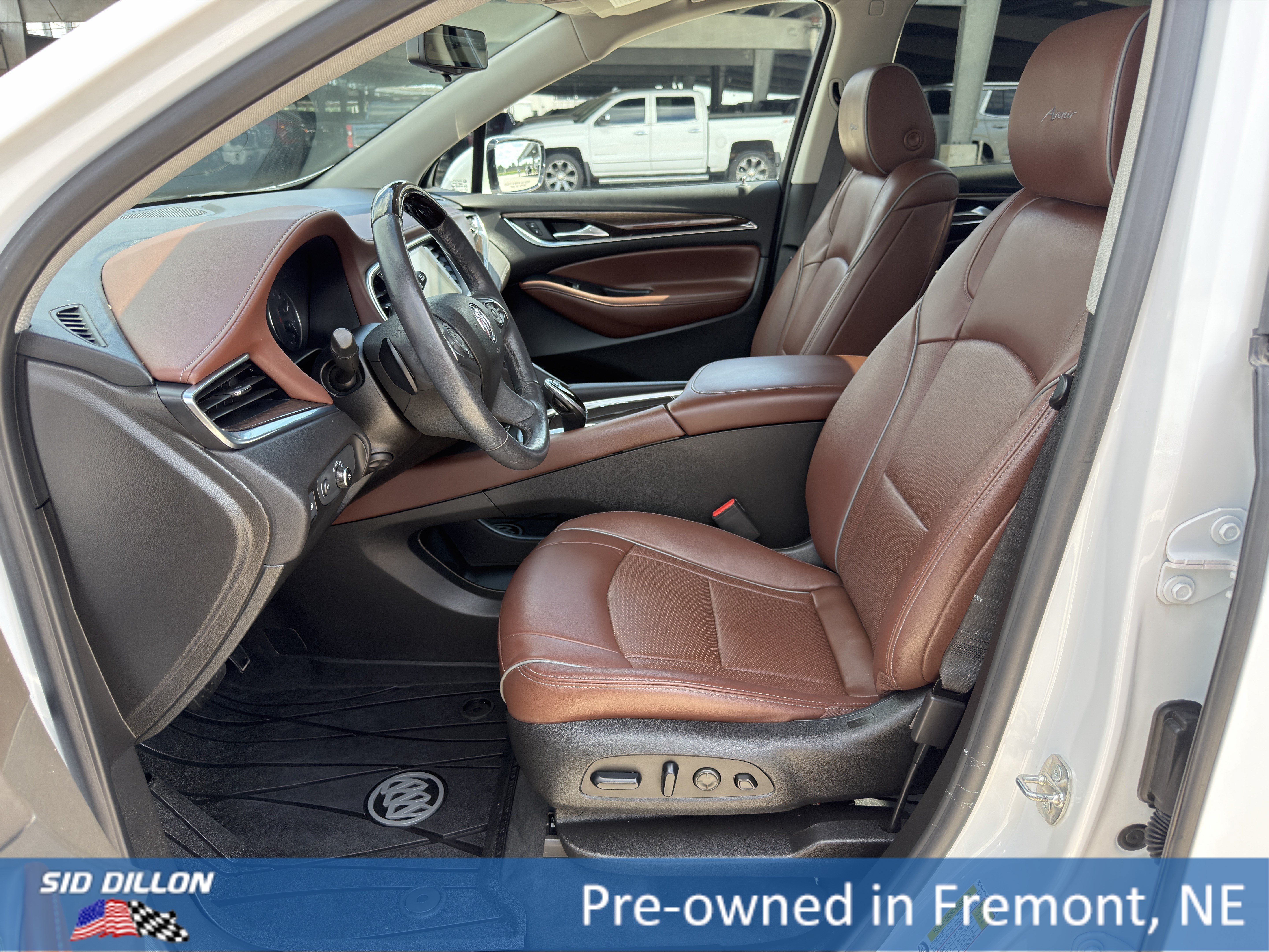 Used 2021 White Frost Tricoat Buick Avenir image 15