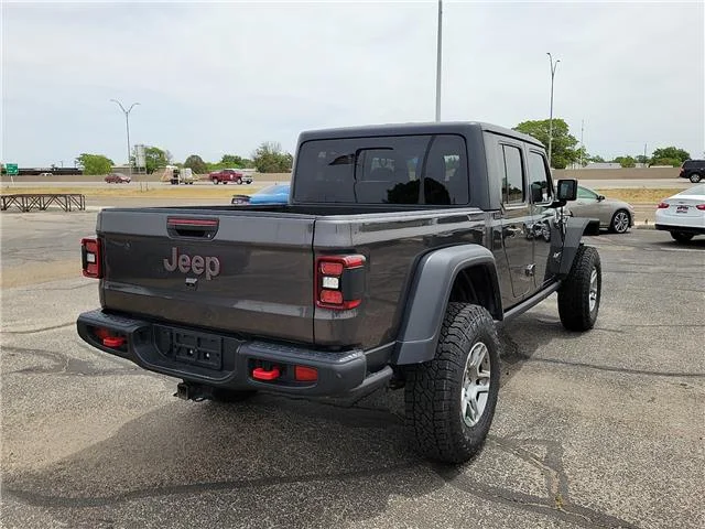Used 2020 Black Jeep Rubicon 4x4 Crew Cab 5 ft. box image 4