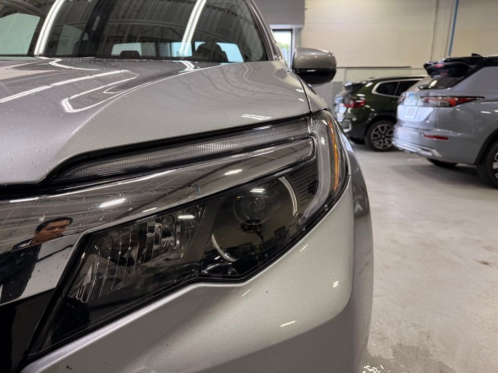 Used 2020 Silver Honda  image 9