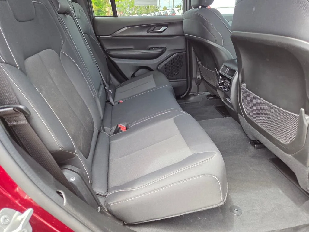 Certified Used 2024 Velvet Red Pearlcoat Jeep Laredo image 13