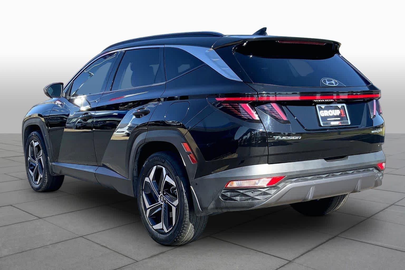 Used 2022 Phantom Black Hyundai Limited image 12