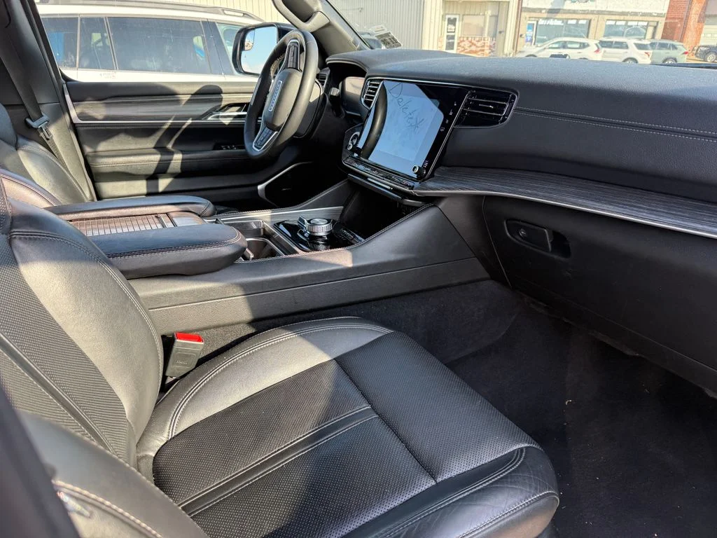 Used 2024 White Jeep Series II image 3
