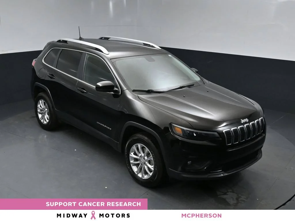 Used 2019 Black Jeep Latitude image 1