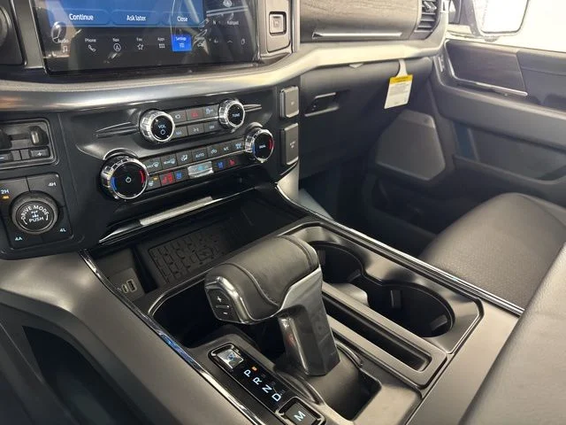 New 2026 Star White Metallic Tri-Coat Ford Lariat image 16