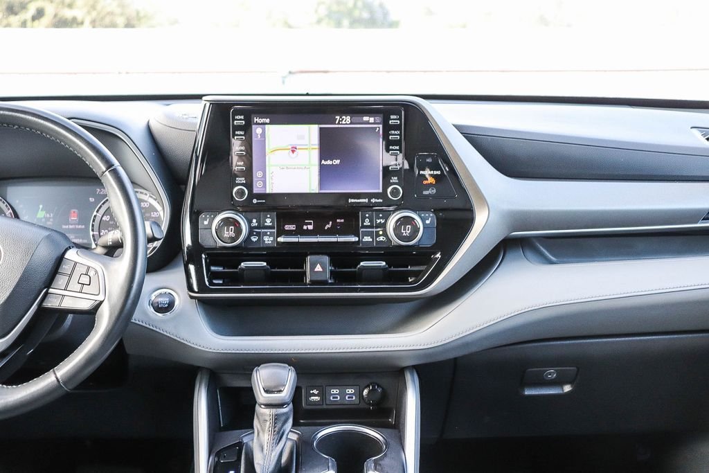 Used 2022 Magnetic Gray Metallic Toyota XLE image 16