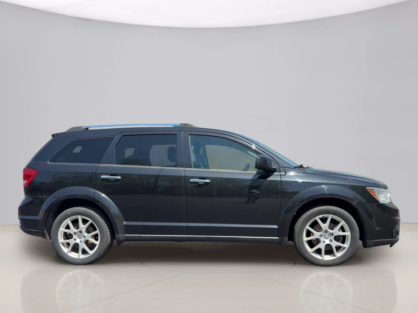 Used 2013 Black Dodge CREW AWD image 6