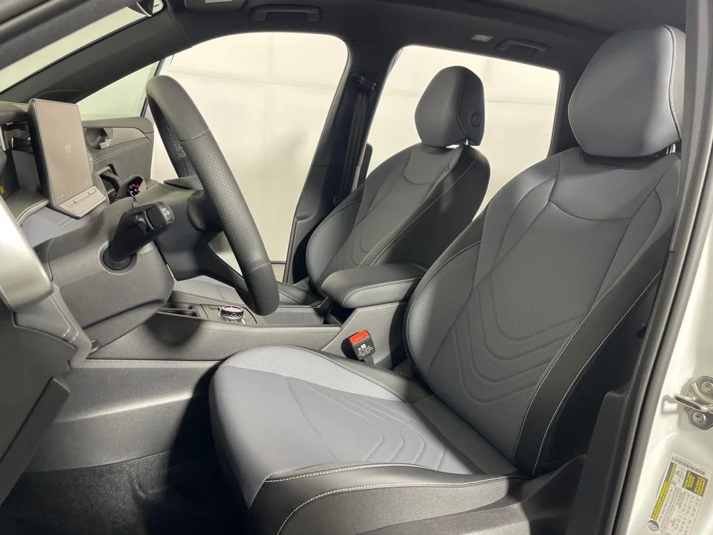 New 2026 White/off-white Volkswagen 2.0T SE R-Line Black image 8