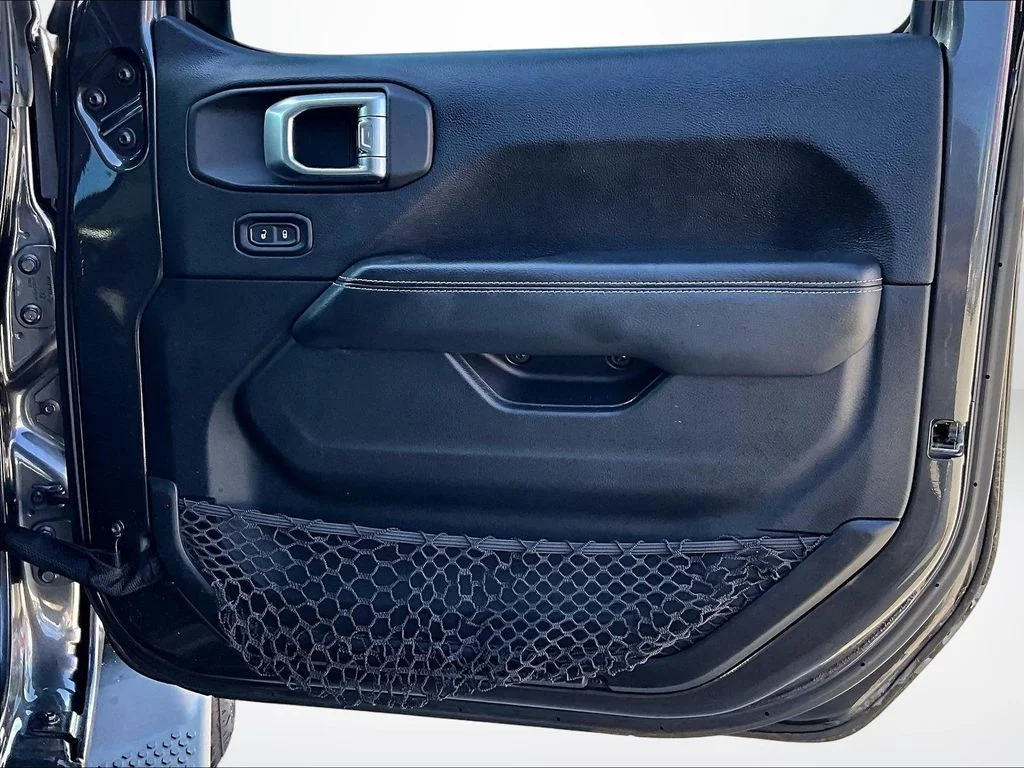 Used 2019 Gray Jeep Unlimited Sahara image 25